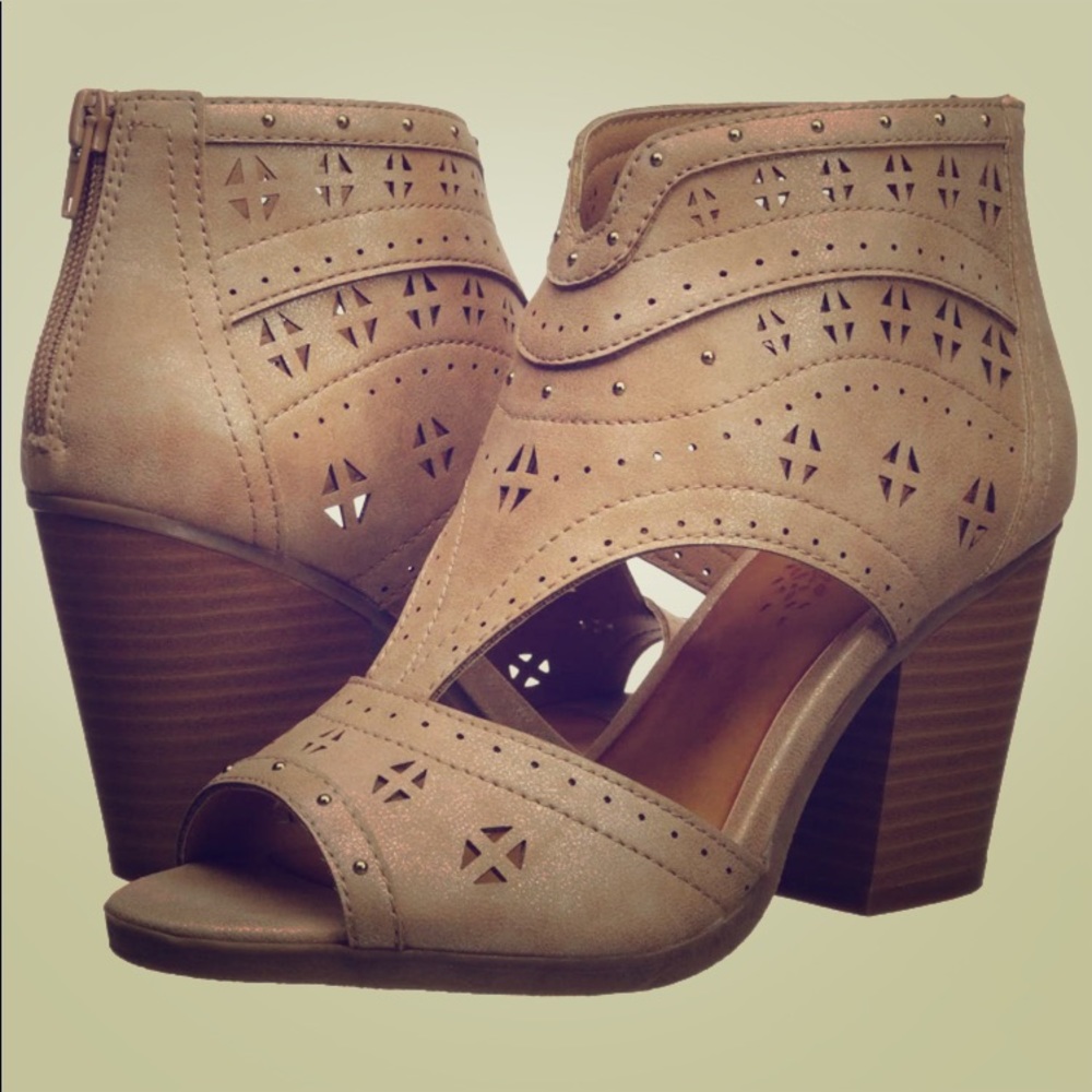 Gorgeous Natural Heeled Booties